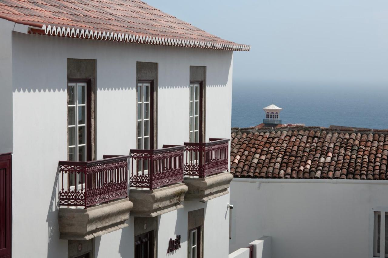 Angra + Angra do Heroísmo Exterior foto