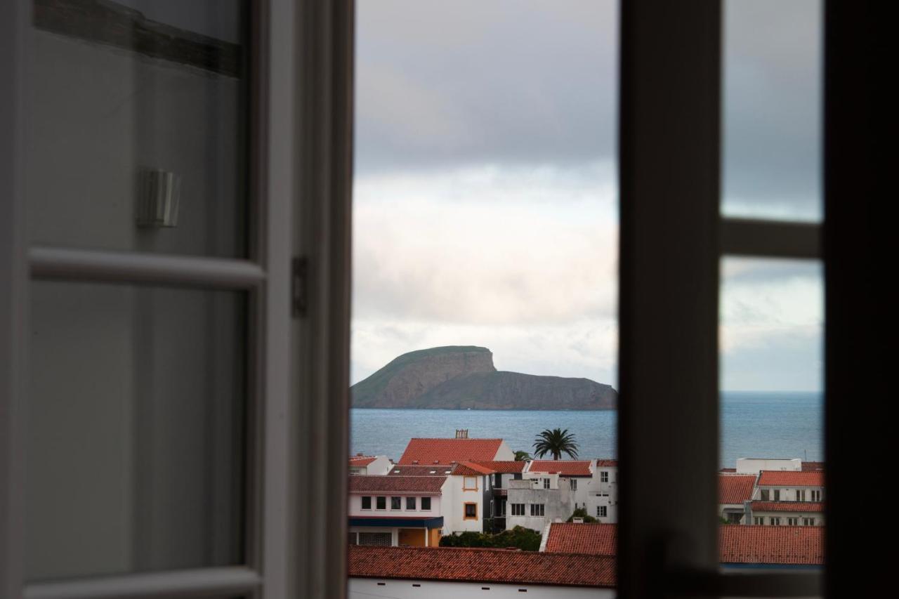 Angra + Angra do Heroísmo Exterior foto